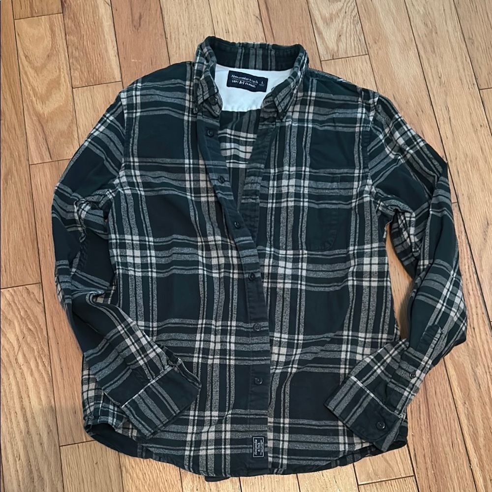 Deleting 4/18 — LAST CALL Men's Abercrombie & Fitch Dark Green Plaid Shirt